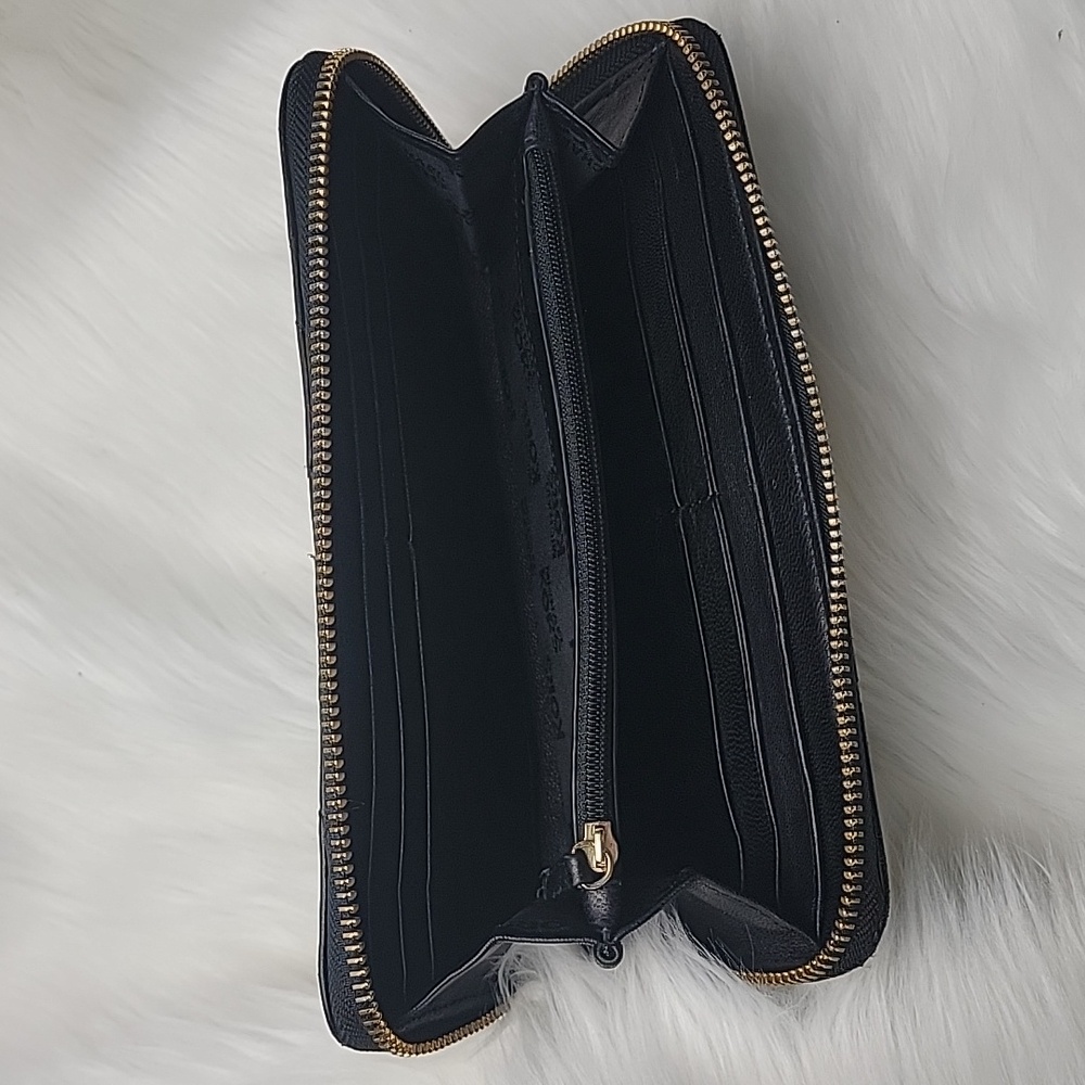 MICHAEL KORS Hamilton Black‎ Quilted Leather Gold Tone Logo Zip Around Wallet - Picture 7 of 14